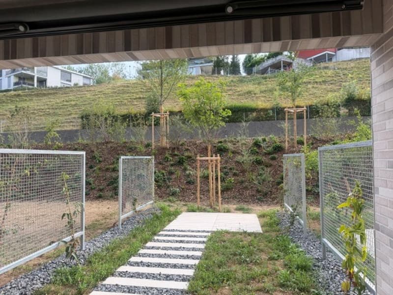 Moderne Wohnung für Mieter mit Flair für einen schönen Garten (2)