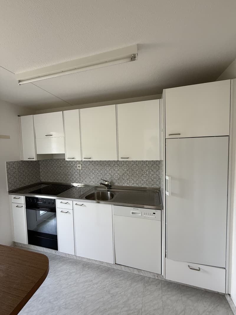 4-Zimmer-Wohnung mit viel Platz & idealer Lage in Schmerikon - Befristet bis zum 30.06.2027 (3)