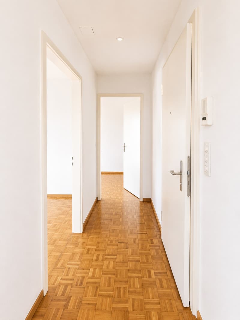 Charmante und naturnahe, helle 4-Zimmer-Wohnung  befristet in Uetikon am See (6)