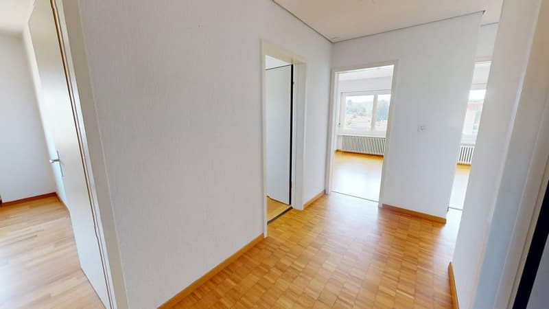Zentrale 4-Zimmer-Wohnung in Uster (Befristung bis 30.09.2027) (6)
