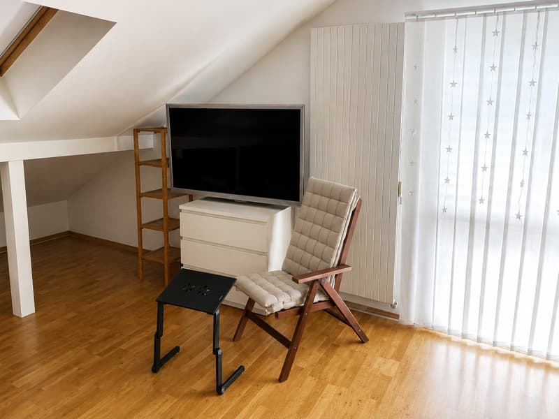 Zentrale 4-Zimmer-Wohnung mit guter Anbindung  befristet bis 31.05.2027 (4)