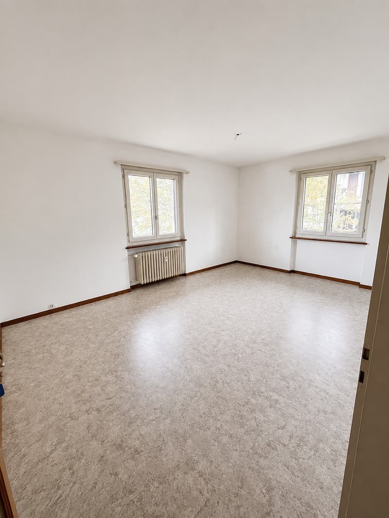 4-Zimmer-Wohnung direkt beim Thunersee befristet bis 31.05.2027 (1)