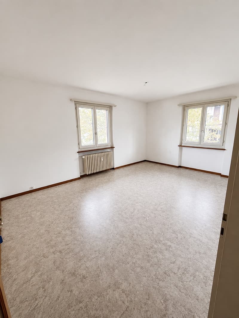 4-Zimmer-Wohnung direkt beim Thunersee befristet bis 30.09.2027 (1)