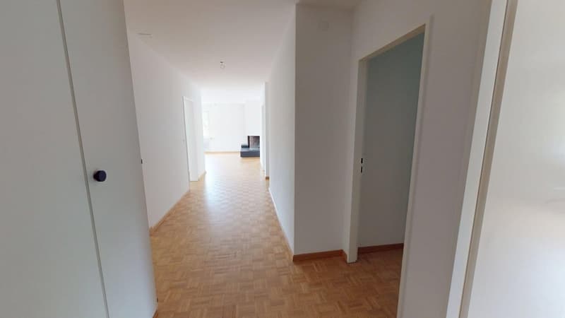 Helle 6-Zimmer-Wohnung im 1. OG ruhig wohnen in Herrliberg | BEFRISTET (3)