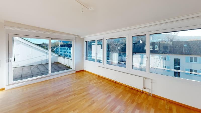Befristet bis 30.09.2027: Ideale Zwischenlösung 4 1/2-Zimmerwohnung in Wiedikon (2)