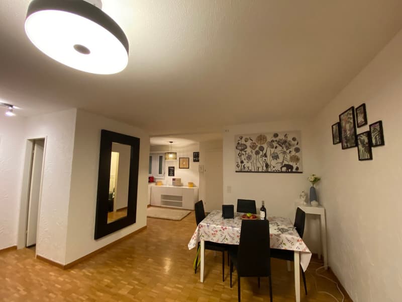 🌇 Fully Furnished 2.5-Room Apartment in Opfikon | Short-Term Rental | Balcony | Private Laundry (5)
