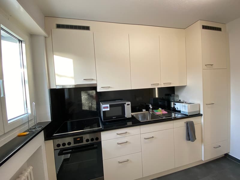 🏡 Furnished 2.5-Room Apartment with Private Balcony in Dübendorf – 8600 (8)