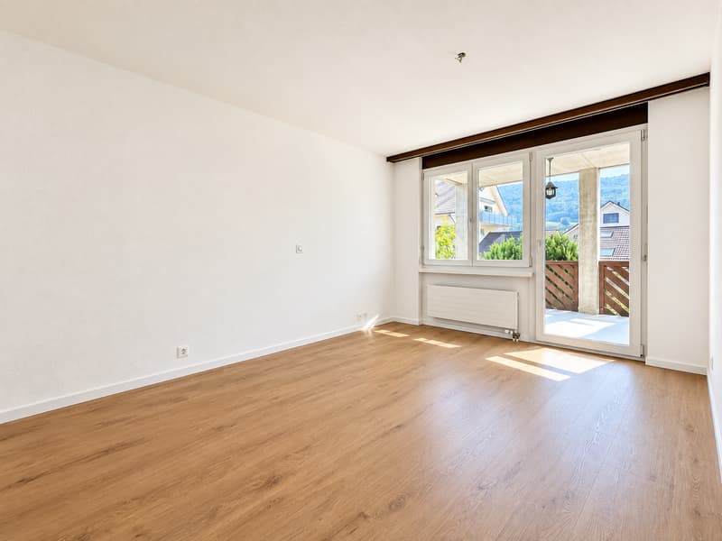 Helle 4.5-Zimmer-Wohnung mit Balkon in ruhiger Lage – Oberweningen (6)