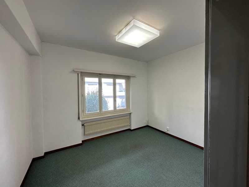Bürofläche im Erdgeschoss an zentraler Lage in Minusio (2)