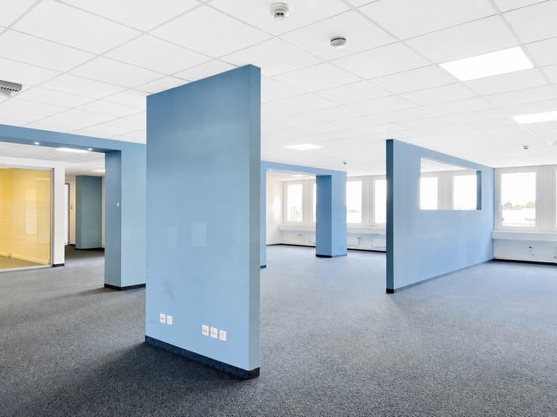 Ausgebaut und sofort verfügbar - Expansion möglich (4)