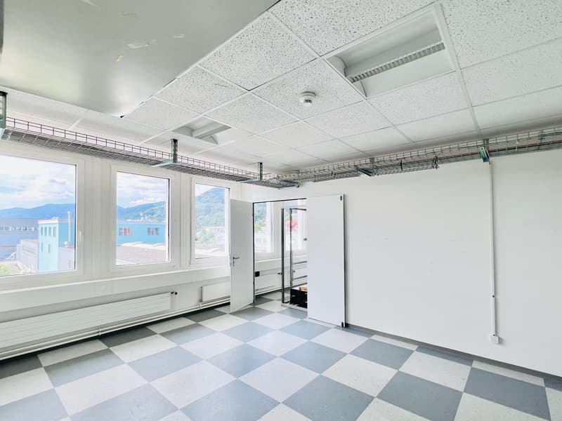 Ausgebaut und sofort verfügbar - Expansion möglich (17)