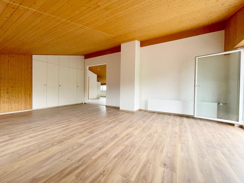 ruhige, 116m² 3.5 Zr. Wohnung inkl. Doppelgarage und Abstellplatz (4)