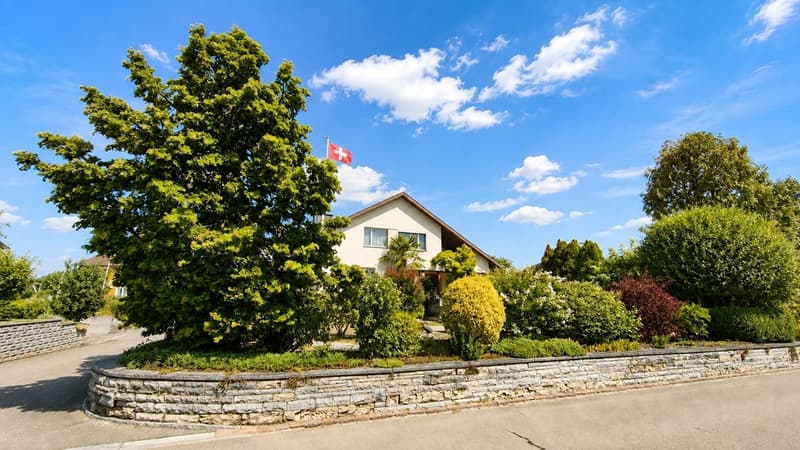 Freistehendes Einfamilienhaus mit Swimmingpool (15)