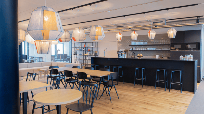 Single office (fully furnished including office management services) (6)