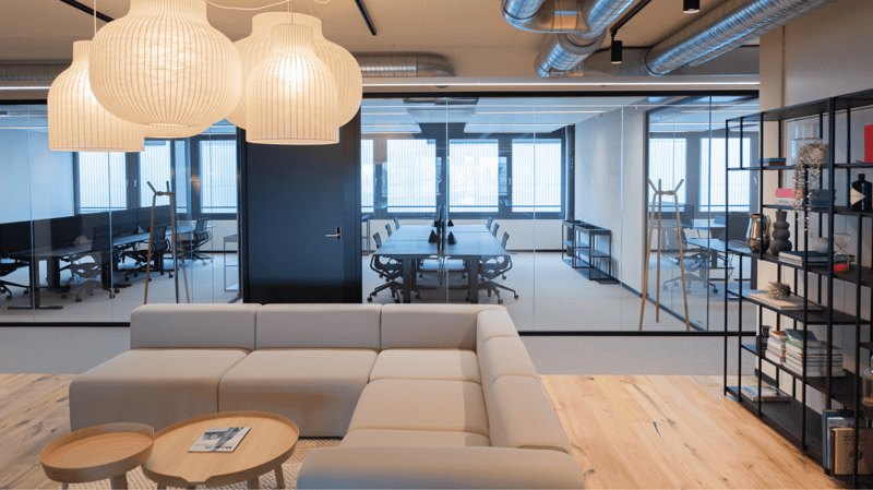 Single office (fully furnished including office management services) (7)