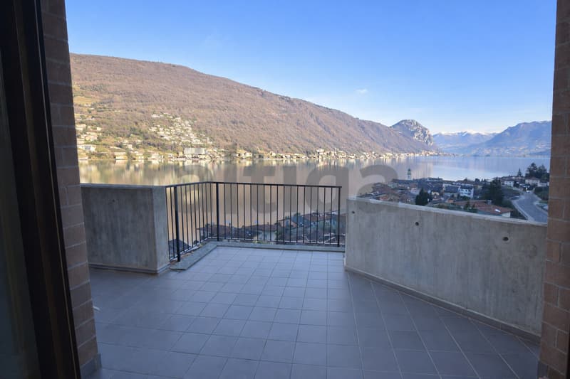 VILLA MODERNA IMPERDIBILE VISTA LAGO (4)