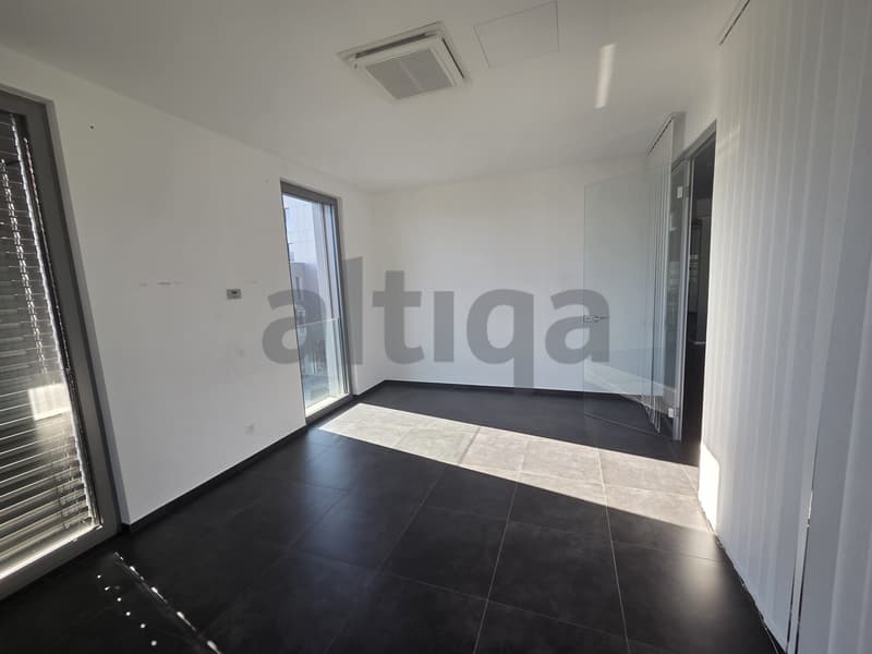 SPAZIOSI UFFICI AFFITTASI - CENTRO AMBROSART B - MANNO (6)