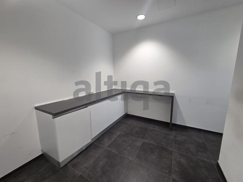 SPAZIOSI UFFICI AFFITTASI - CENTRO AMBROSART B - MANNO (7)