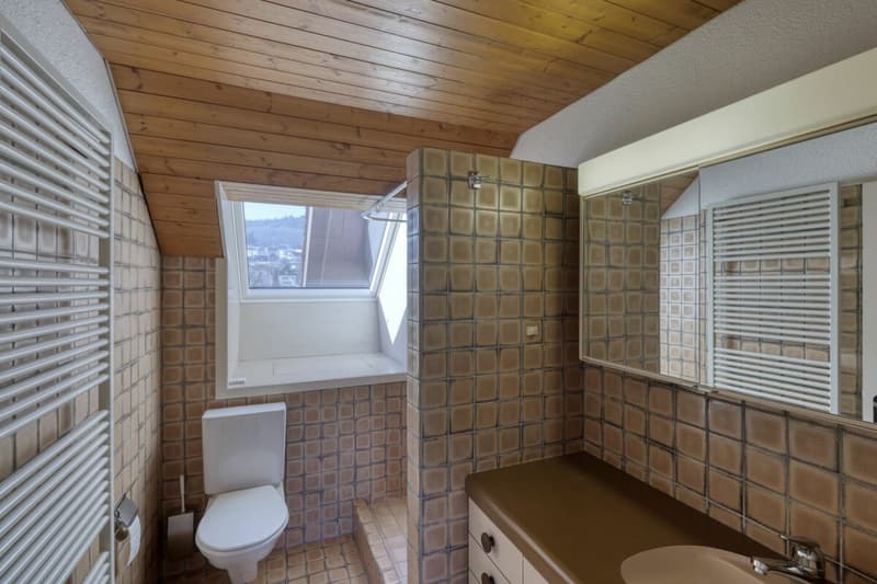 Menziken - Zentral gelegene Wohnung mit viel Charme und Potenzial zur individuellen Gestaltung (6)