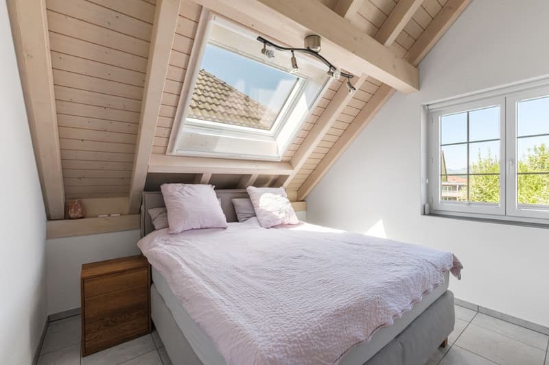 Modern renoviertes 5.5-Zimmer-Reiheneckhaus an ruhiger Quartierlage in Schübelbach (9)
