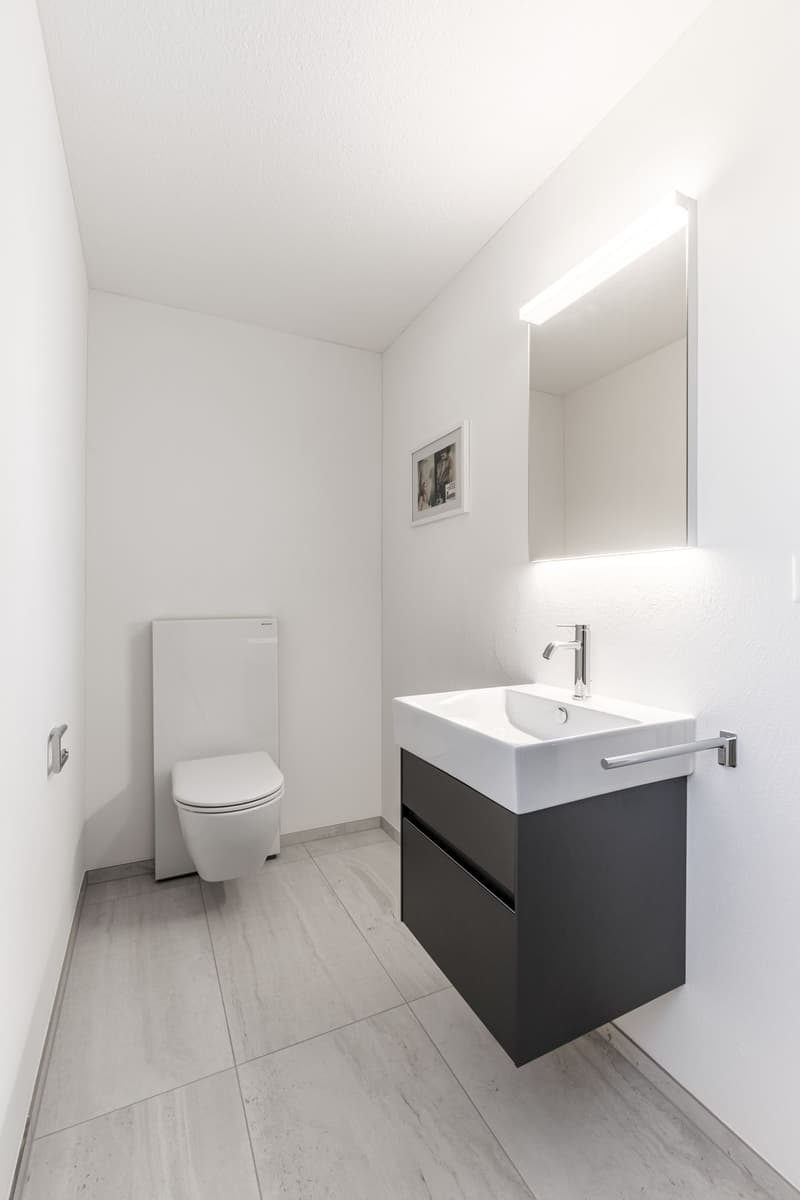 Modern renoviertes 5.5-Zimmer-Reiheneckhaus an ruhiger Quartierlage in Schübelbach (8)