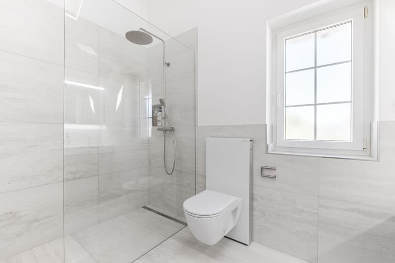 Modern renoviertes 5.5-Zimmer-Reiheneckhaus an ruhiger Quartierlage in Schübelbach (12)