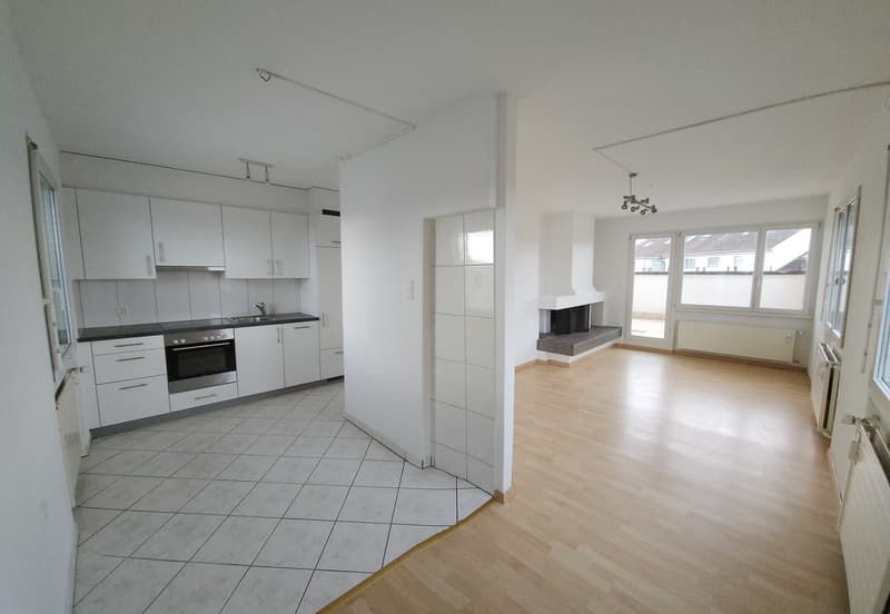 Charmante 2.5-Zimmer-Dachwohnung mit großer Terrasse (12)