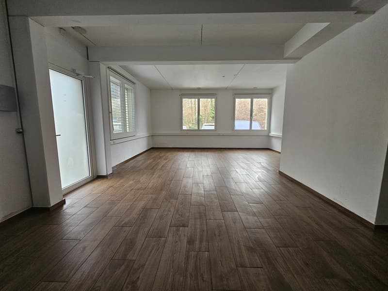 Büro 60 m² inkl. Lager und Archivschränke (2)