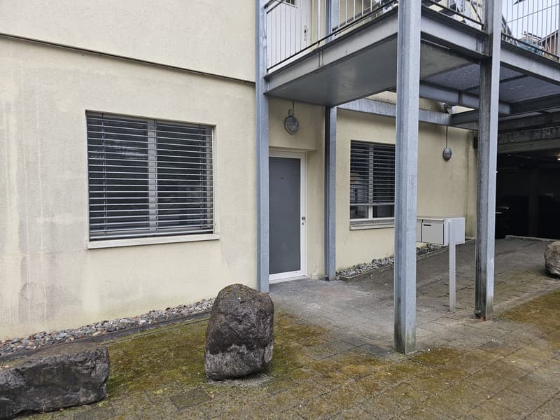 Büro 60 m² inkl. Lager und Archivschränke (7)