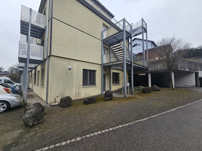 Büro 60 m² inkl. Lager und Archivschränke (8)