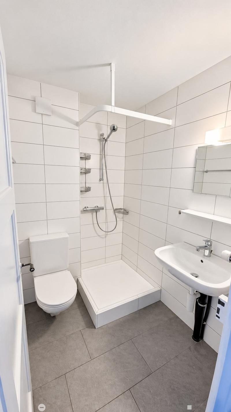 Helle Wohnung mit schöner Küche und charmantem Parkett (7)