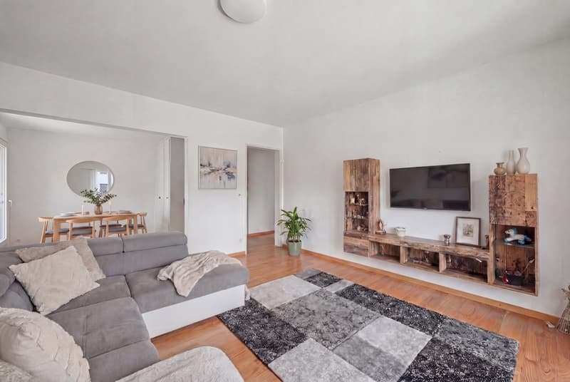 Wohnzimmer Ansicht 2 (Staging)