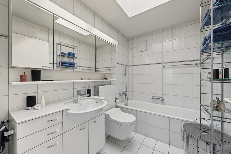 Nasszelle mit Badewanne