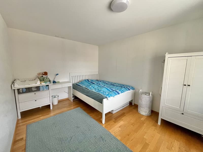 Attraktives grosszügiges 5 1/2-EFH mit geräumigem Wintergarten. Nähe Schule Bus Kindergarten Einkauf (7)