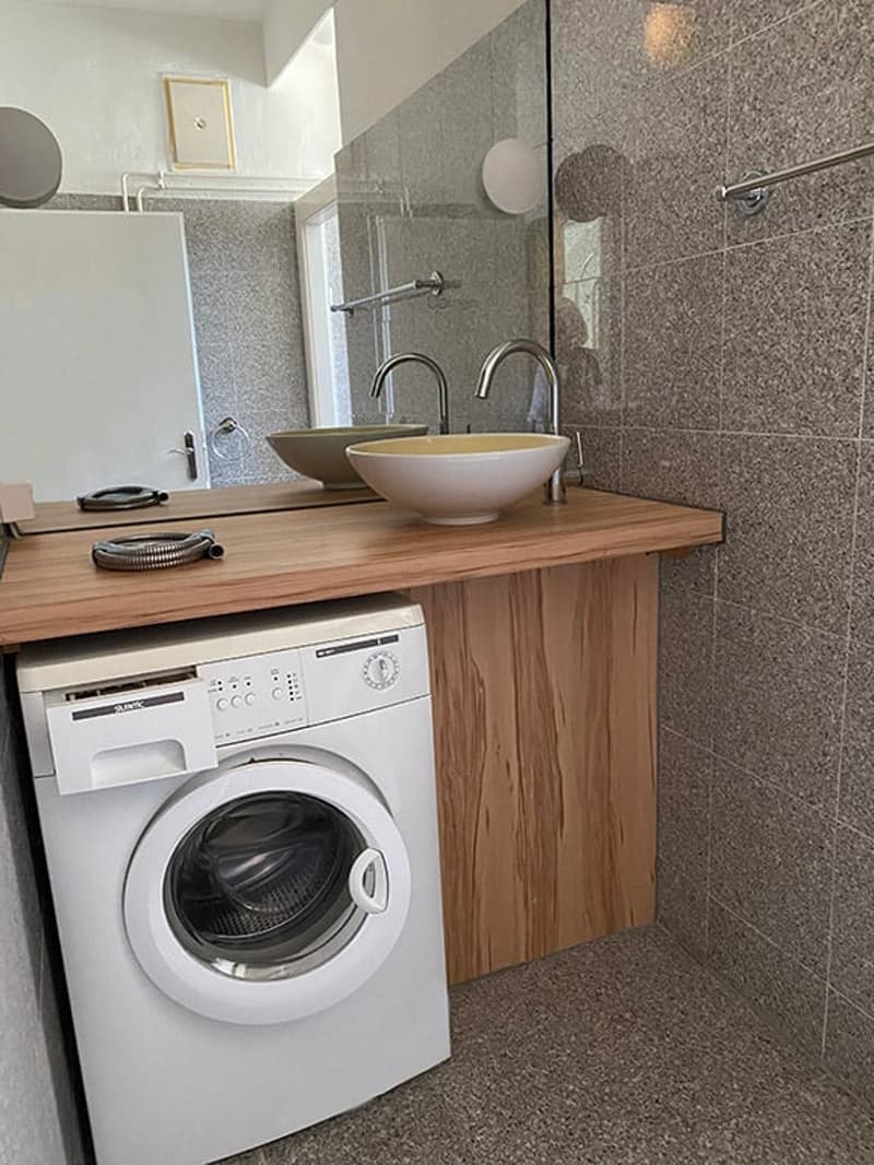 2 1/2 Zimmer Wohnung 108 m2 mit grosser Terrasse (7)