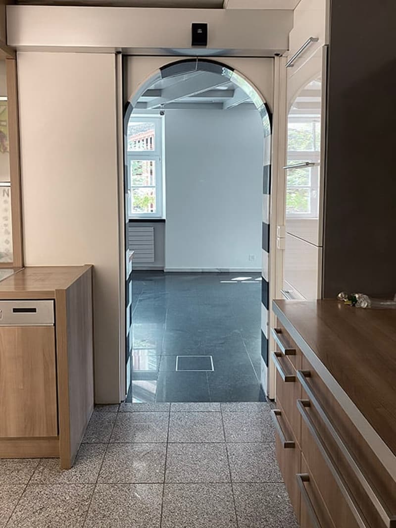 2 1/2 Zimmer Wohnung 108 m2 mit grosser Terrasse (12)