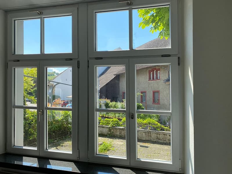 2 1/2 Zimmer Wohnung 108 m2 mit grosser Terrasse (4)
