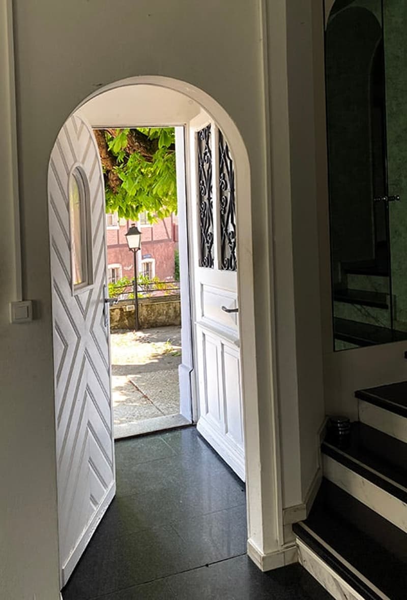 2 1/2 Zimmer Wohnung 108 m2 mit grosser Terrasse (1)