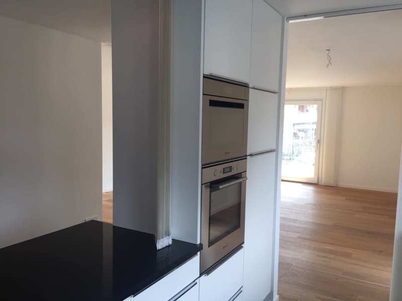 Schöne moderne Wohnung mit Garten im Zentrum von Magden (2)