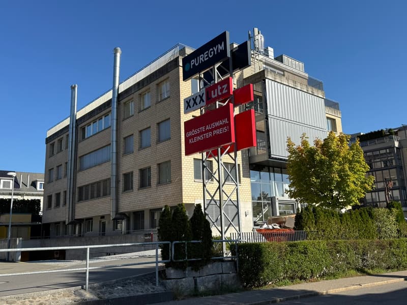 Grosszügige Gewerbe-/Bürofläche an zentraler Lage in Pfäffikon SZ (14)