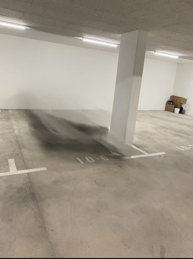 Garagenparkplatz am Häslirainweg 10 in Aesch zu vermieten! (1)