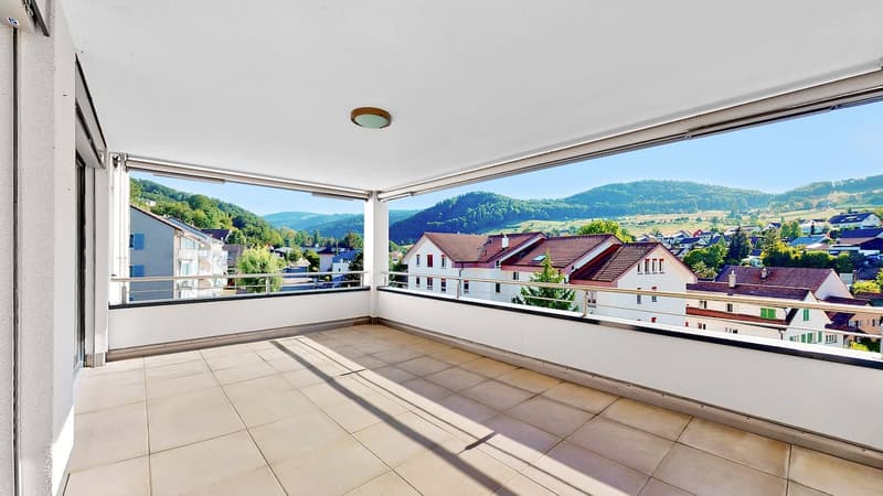 Modernes Wohnen in Niederdorf: Geräumige 5.5-Zimmerwohnung mit Balkon und Garage (2)