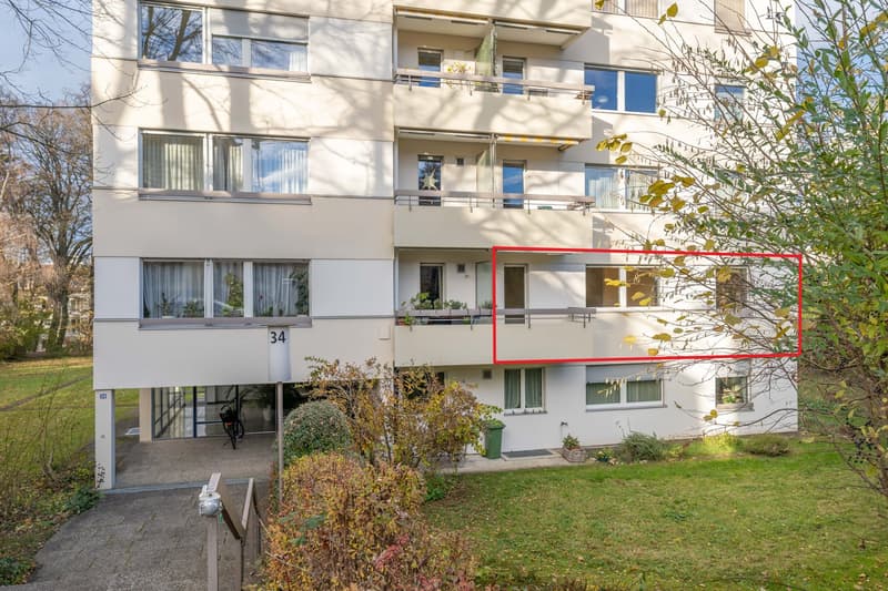 Charmante 3.5-Zimmer-Eigentumswohnung mit Balkon und Tiefgaragenplatz in Binningen (2)