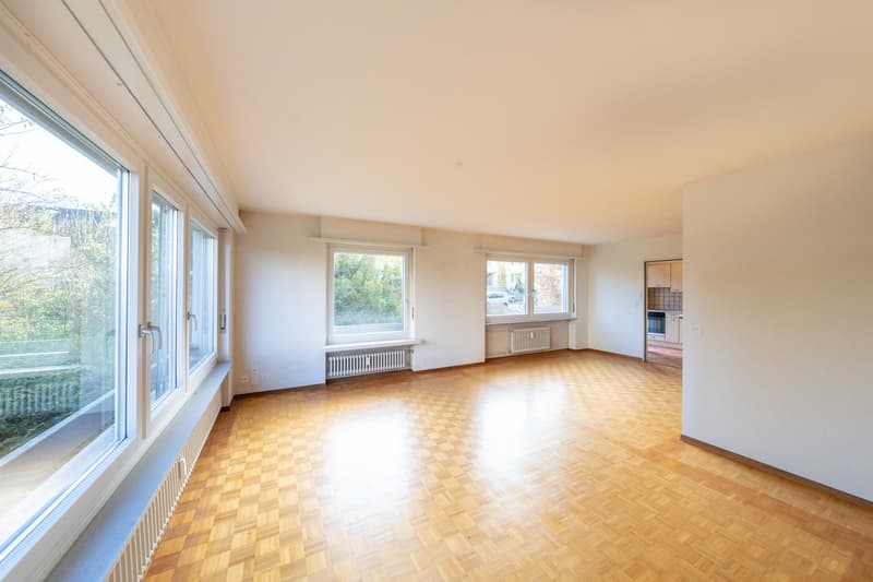 Charmante 3.5-Zimmer-Eigentumswohnung mit Balkon und Tiefgaragenplatz in Binningen (5)