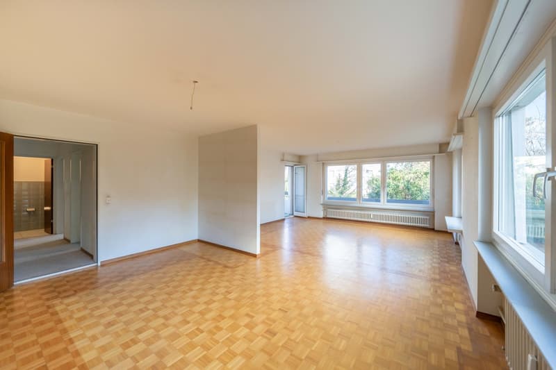 Charmante 3.5-Zimmer-Eigentumswohnung mit Balkon und Tiefgaragenplatz in Binningen (3)