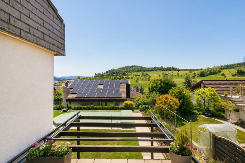 Charmantes 4.5-Zimmer-Einfamilienhaus mit Pool und Bastelraum sowie Garagenbox in Frenkendorf (5)