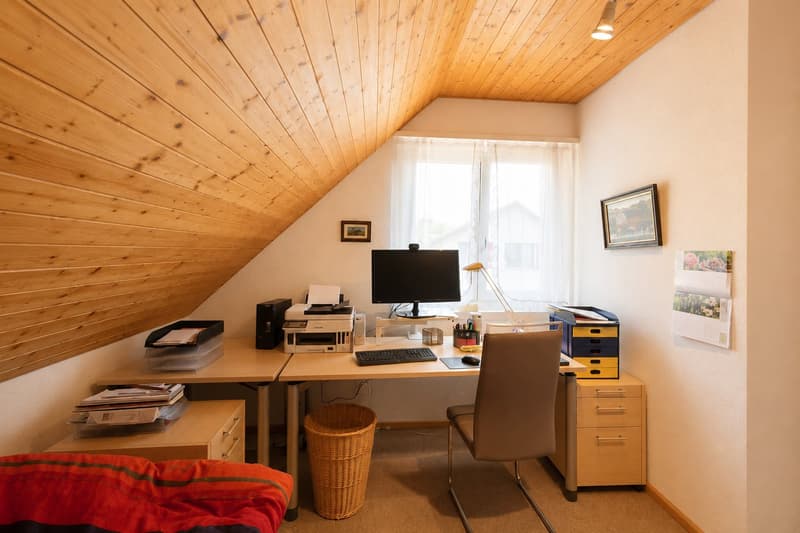 Charmantes 4.5-Zimmer-Einfamilienhaus mit Pool und Bastelraum sowie Garagenbox in Frenkendorf (16)