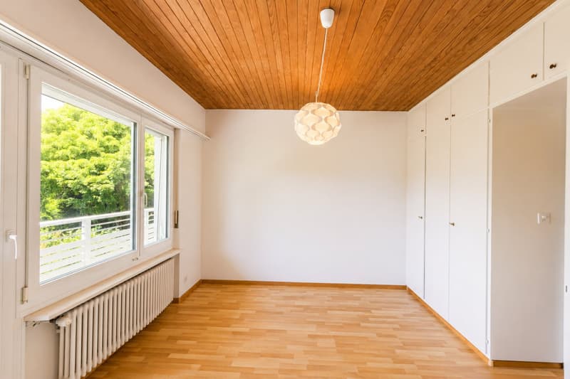 5-Zimmer-Haus mit Garten und vielseitigem Potenzial an begehrter Lage in Binningen (18)