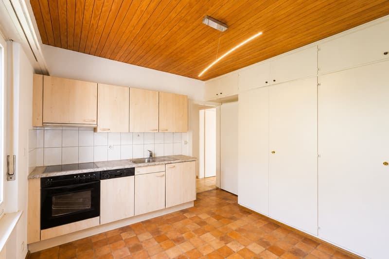 5-Zimmer-Haus mit Garten und vielseitigem Potenzial an begehrter Lage in Binningen (21)