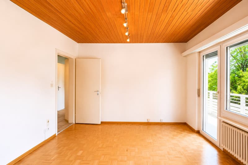 5-Zimmer-Haus mit Garten und vielseitigem Potenzial an begehrter Lage in Binningen (19)